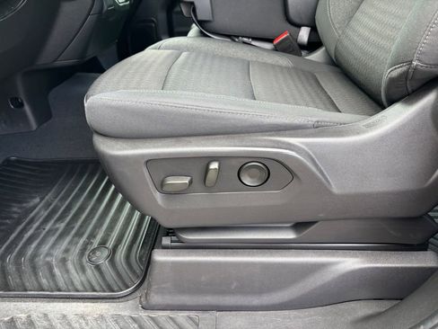 Used 2024 Chevrolet Silverado 1500 Custom w/ Dark Appearance Package AWD/4WD image 23