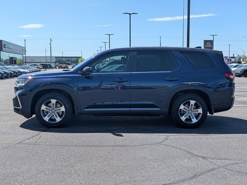Used 2025 Honda Pilot EX-L image 2