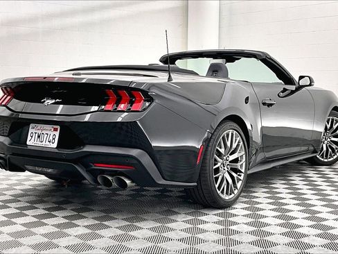 Used 2024 Ford Mustang Premium image 9