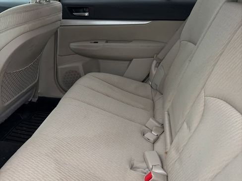 Used 2011 Subaru Outback 2.5i Premium image 13