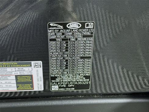 New 2026 Land Rover Range Rover Long Wheelbase SE AWD/4WD image 35