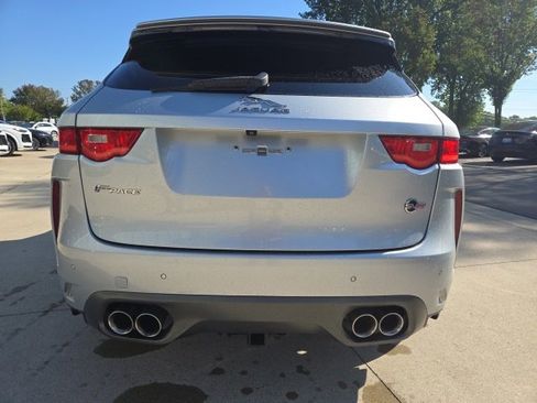 Used 2020 Jaguar F-PACE SVR image 6