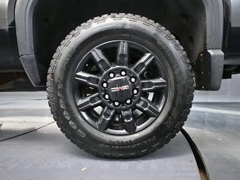 Used 2024 GMC Sierra 2500 AT4 w/ AT4 Preferred Package AWD/4WD image 16