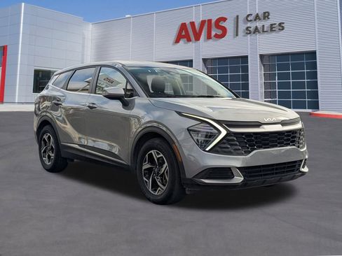 Used 2024 Kia Sportage LX image 9