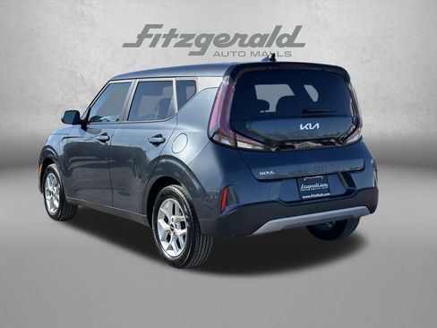Used 2023 Kia Soul LX w/ LX Technology Package image 7