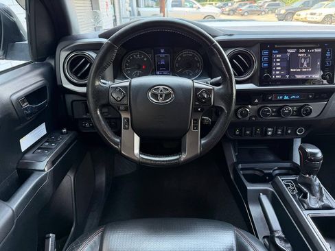 Used 2018 Toyota Tacoma TRD Pro AWD/4WD image 16