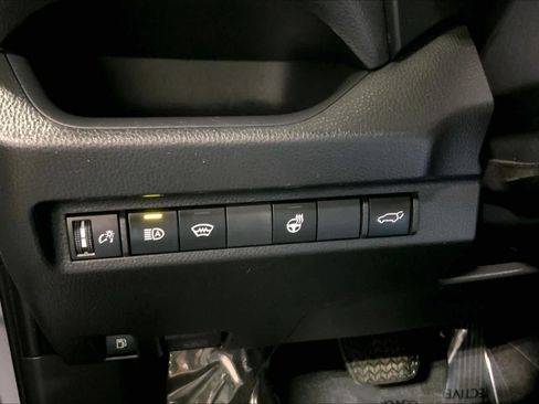 Used 2024 Toyota RAV4 SE w/ Weather & Moonroof Package AWD/4WD image 35