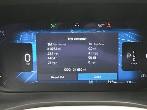 Used 2024 Volvo XC60 B5 Plus w/ Protection Package Premier image 27