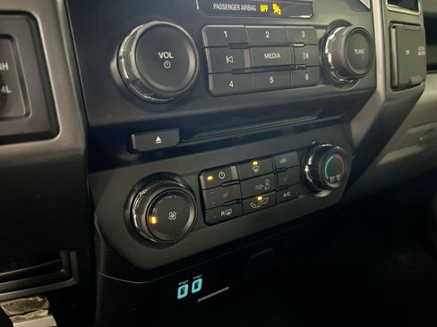 Used 2017 Ford F150 XLT w/ Equipment Group 302A Luxury AWD/4WD image 16