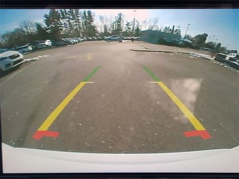 Certified 2022 Chrysler Pacifica Touring-L image 5