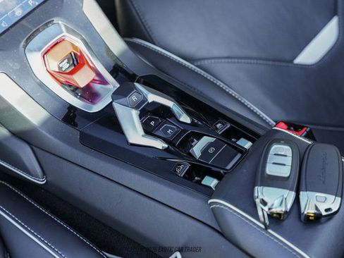 Used 2020 Lamborghini Huracan EVO AWD/4WD image 52