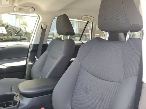 Used 2023 Toyota RAV4 LE FWD image 17