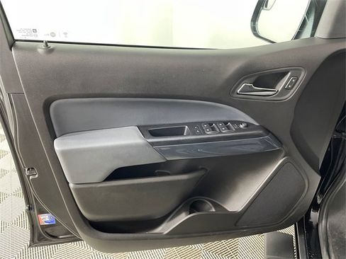 Used 2017 Chevrolet Colorado Z71 image 15