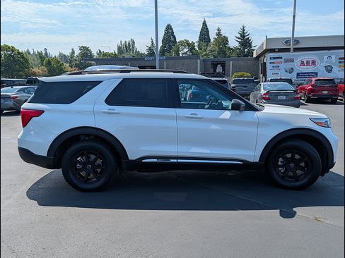 Certified 2023 Ford Explorer XLT AWD/4WD image 5