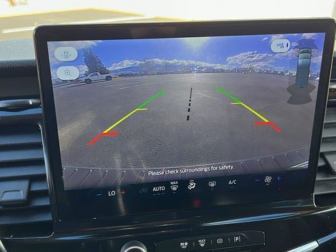 Used 2023 Ford Transit 350 XLT image 22