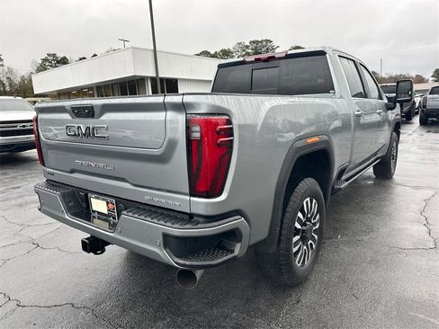 Used 2026 GMC Sierra 2500 Denali Ultimate image 6