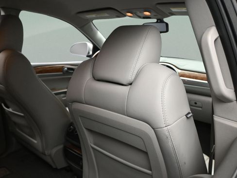 Used 2012 Buick Enclave Leather FWD image 38