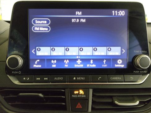 Used 2023 Nissan Altima 2.5 SV FWD image 25