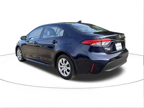 Used 2024 Toyota Corolla LE FWD image 5