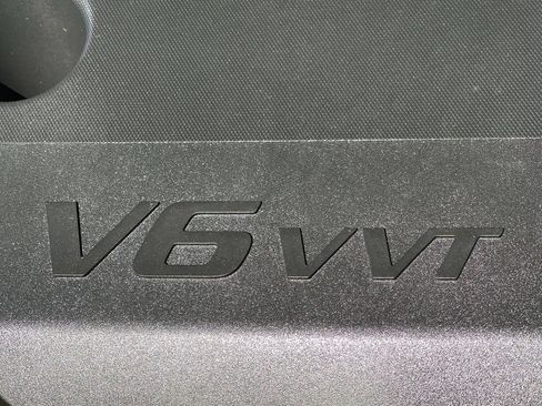 Used 2023 Chevrolet Traverse LT AWD/4WD image 15