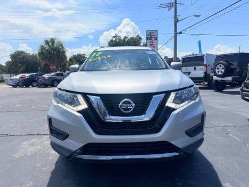 Used 2017 Nissan Rogue S FWD image 2