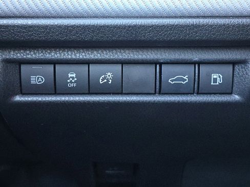 Used 2025 Toyota Camry SE image 14