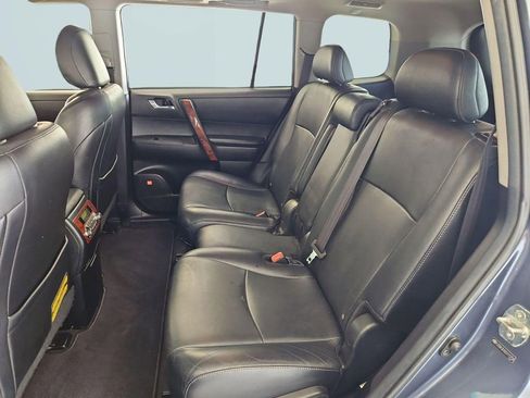 Used 2012 Toyota Highlander Limited w/ Tow Pkg AWD/4WD image 23