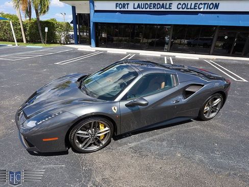 Used 2017 Ferrari 488 Spider RWD image 15