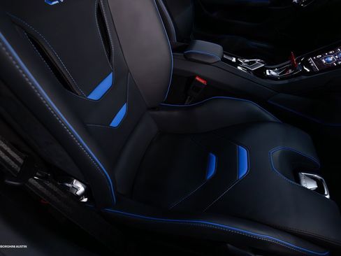 Used 2021 Lamborghini Huracan EVO image 44