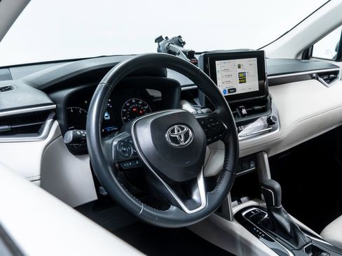 Used 2024 Toyota Corolla Cross LE AWD/4WD image 13
