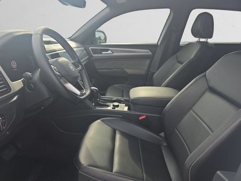 Used 2023 Volkswagen Atlas Cross Sport SE AWD/4WD image 10