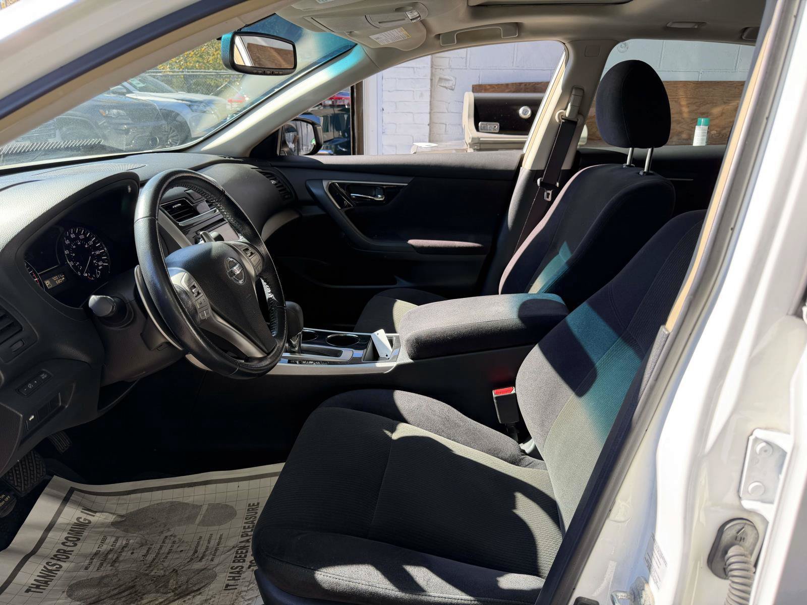Used 2013 Nissan Altima 3.5 SV w/ Navigation Pkg FWD image 17