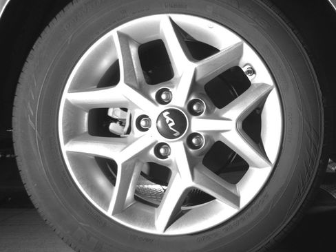 Used 2025 Kia Soul LX w/ LX Technology Package image 15