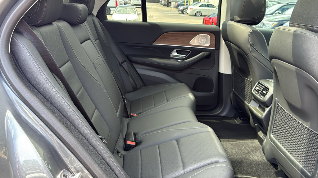 Certified 2026 Mercedes-Benz GLE 350 4MATIC w/ AMG Line Exterior image 15
