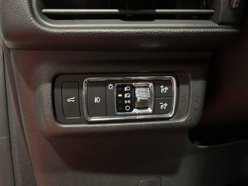 Used 2020 Lincoln Corsair Reserve w/ Equipment Group 201A image 22