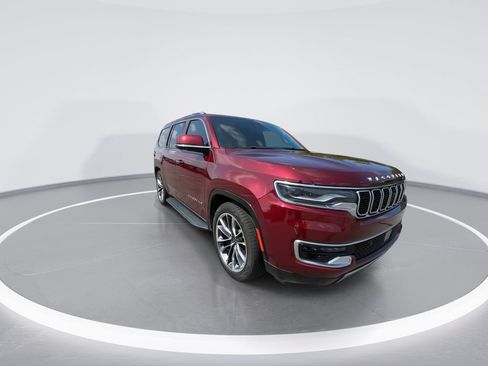 Used 2022 Jeep Wagoneer Series II w/ Convenience Group I AWD/4WD image 2