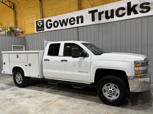 Used 2018 Chevrolet Silverado 2500 W/T w/ Snow Plow Prep Package image 3