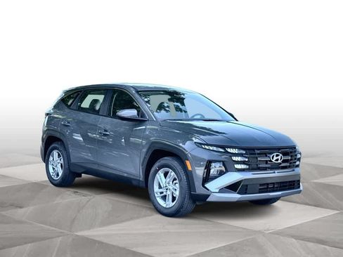New 2026 Hyundai Tucson SE FWD image 2