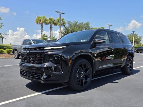 New 2026 Chevrolet Traverse RS w/ LPO, Floor Liner Package AWD/4WD image 2