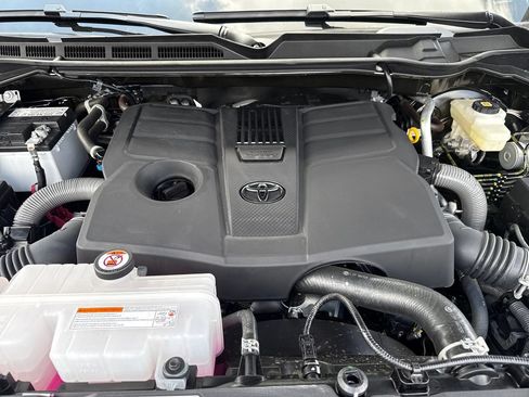 Used 2024 Toyota Tundra SR5 AWD/4WD image 31
