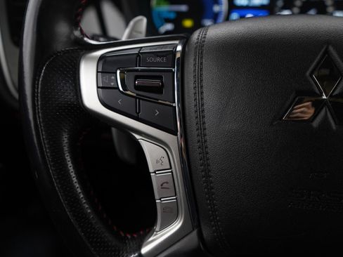 Used 2022 Mitsubishi Outlander LE image 24