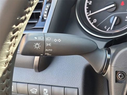 Used 2024 Toyota Camry SE image 15