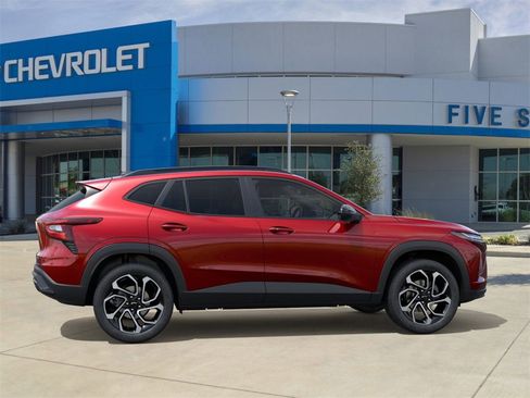 New 2026 Chevrolet Trax RS w/ Driver Confidence Package image 5