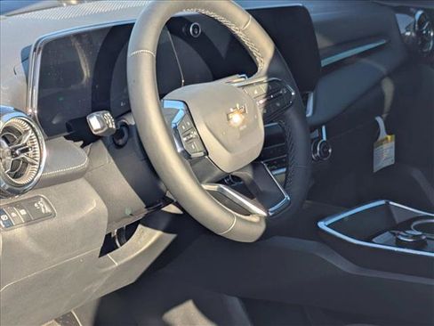 New 2026 Chevrolet Equinox LT w/ Midnight Edition image 3