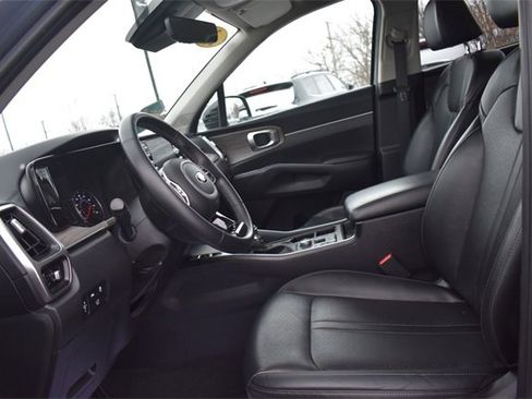 Used 2021 Kia Sorento EX image 22