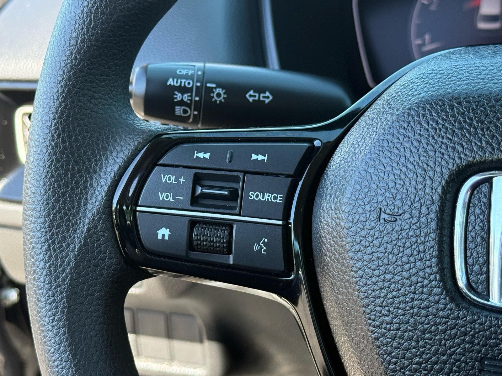 Used 2025 Honda Civic LX image 17