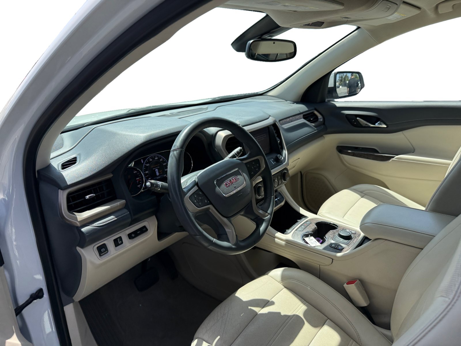 Used 2023 GMC Acadia Denali AWD/4WD image 9