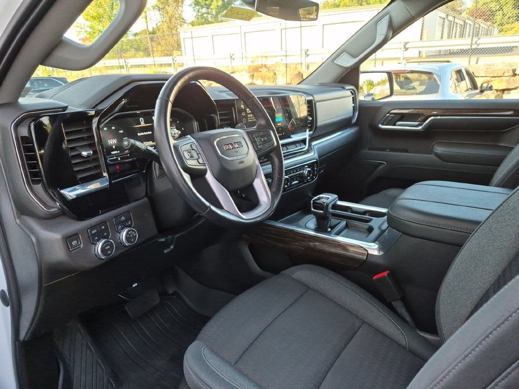 Used 2023 GMC Sierra 1500 Elevation AWD/4WD image 17