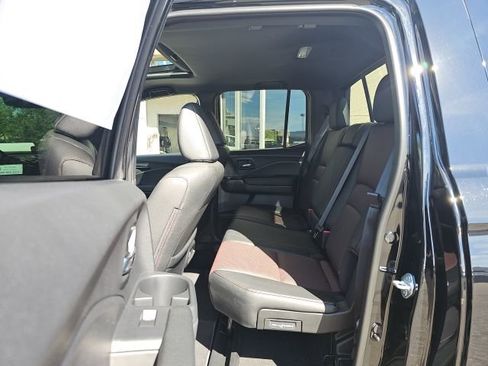 New 2026 Honda Ridgeline Black Edition image 10