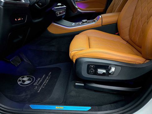 Certified 2024 BMW X5 xDrive50e w/ Premium Package image 10